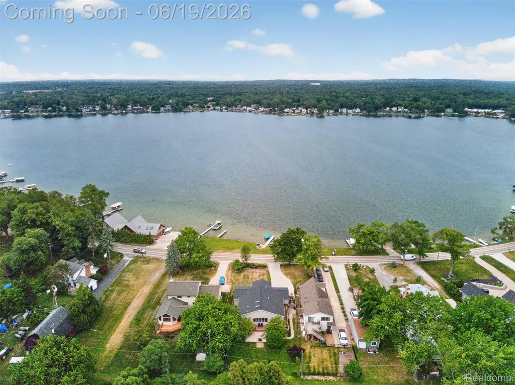 9259 Silverside Green Oak Township MI 48178
