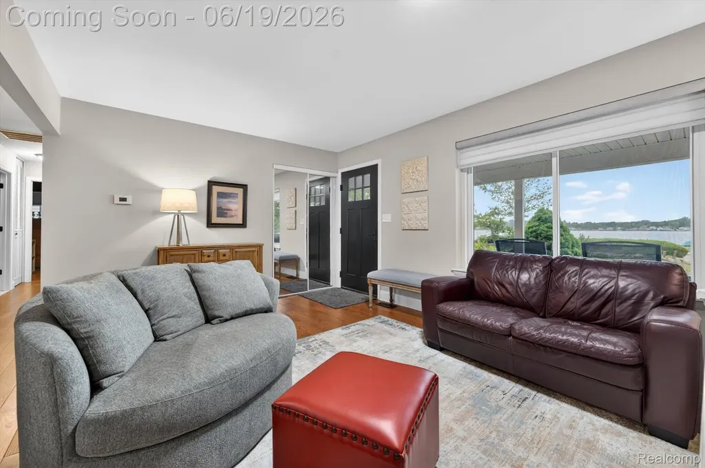 9259 Silverside Green Oak Township MI 48178