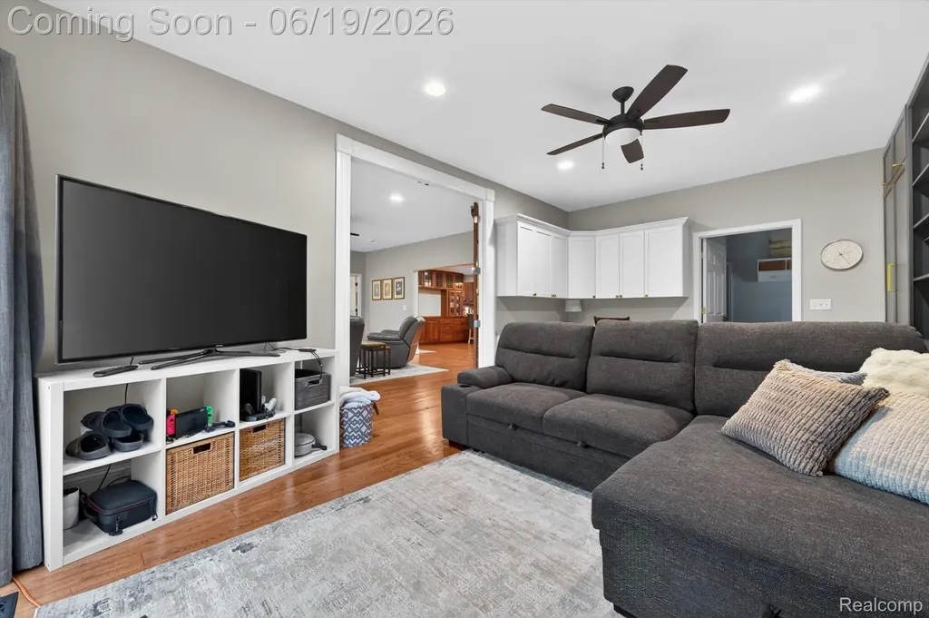 9259 Silverside Green Oak Township MI 48178