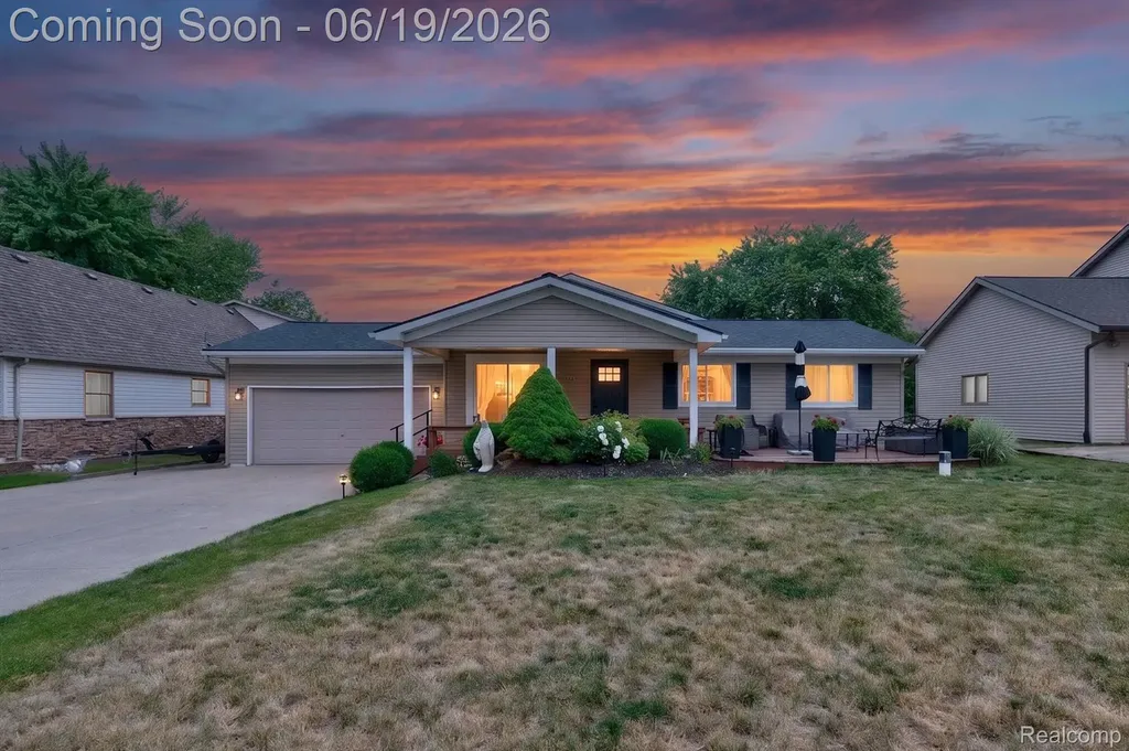 9259 Silverside Green Oak Township MI 48178