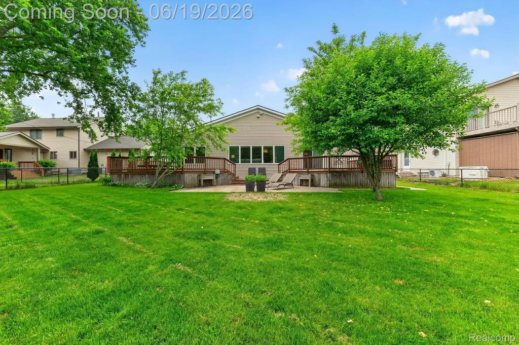 9259 Silverside Green Oak Township MI 48178