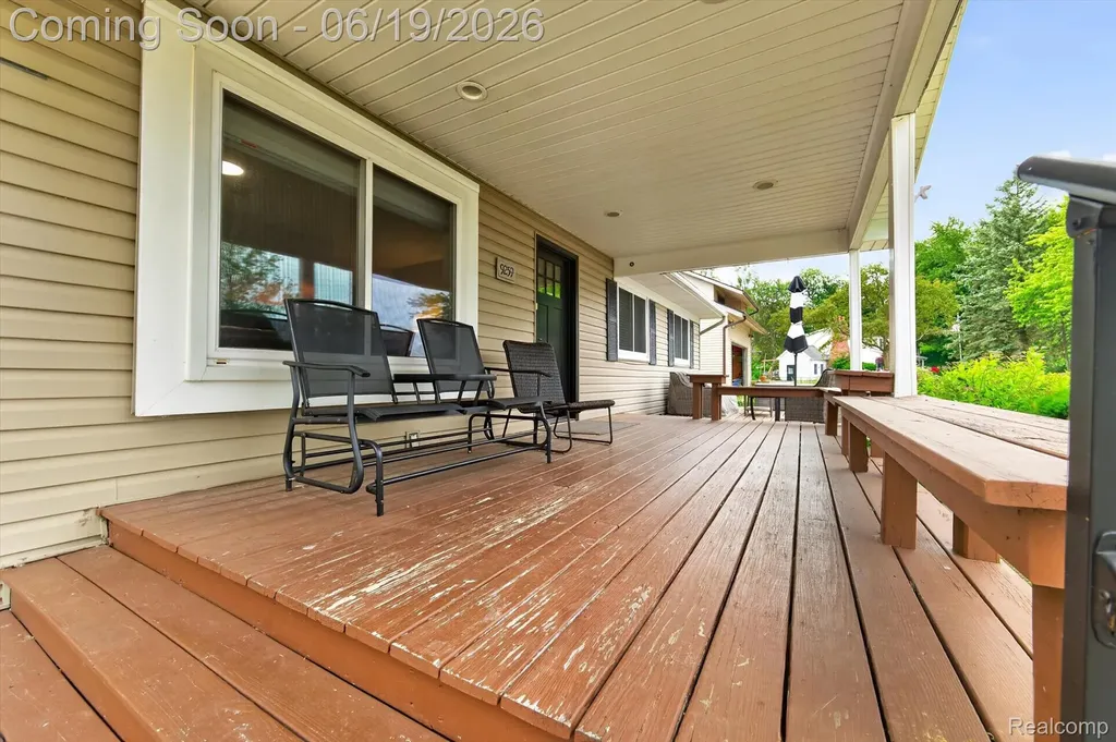 9259 Silverside Green Oak Township MI 48178