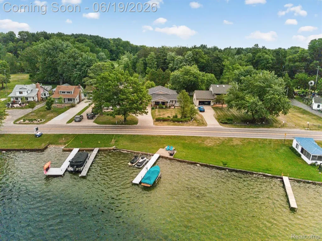 9259 Silverside Green Oak Township MI 48178