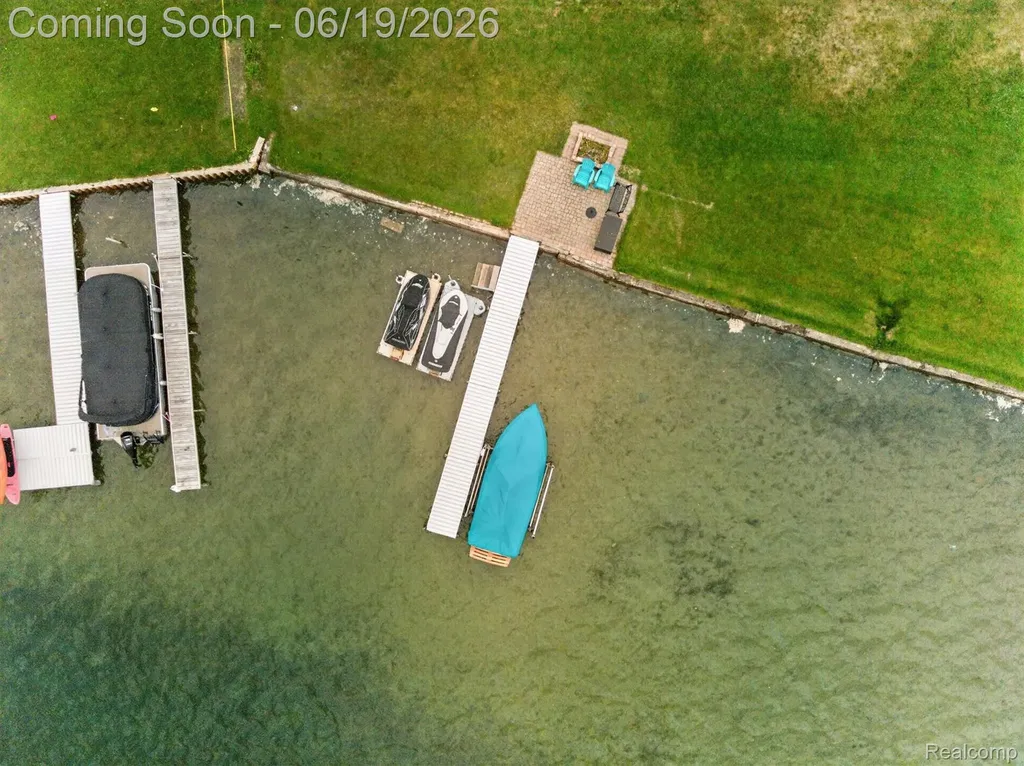 9259 Silverside Green Oak Township MI 48178