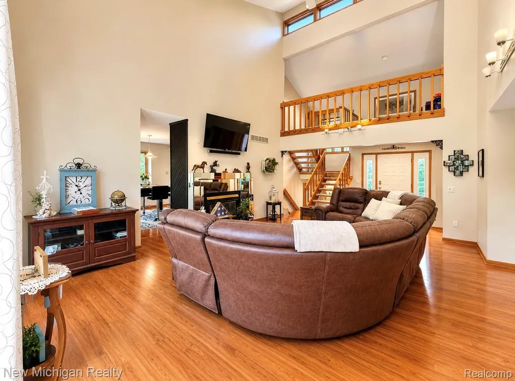 7156 River Road Flushing Charter Township MI 48433