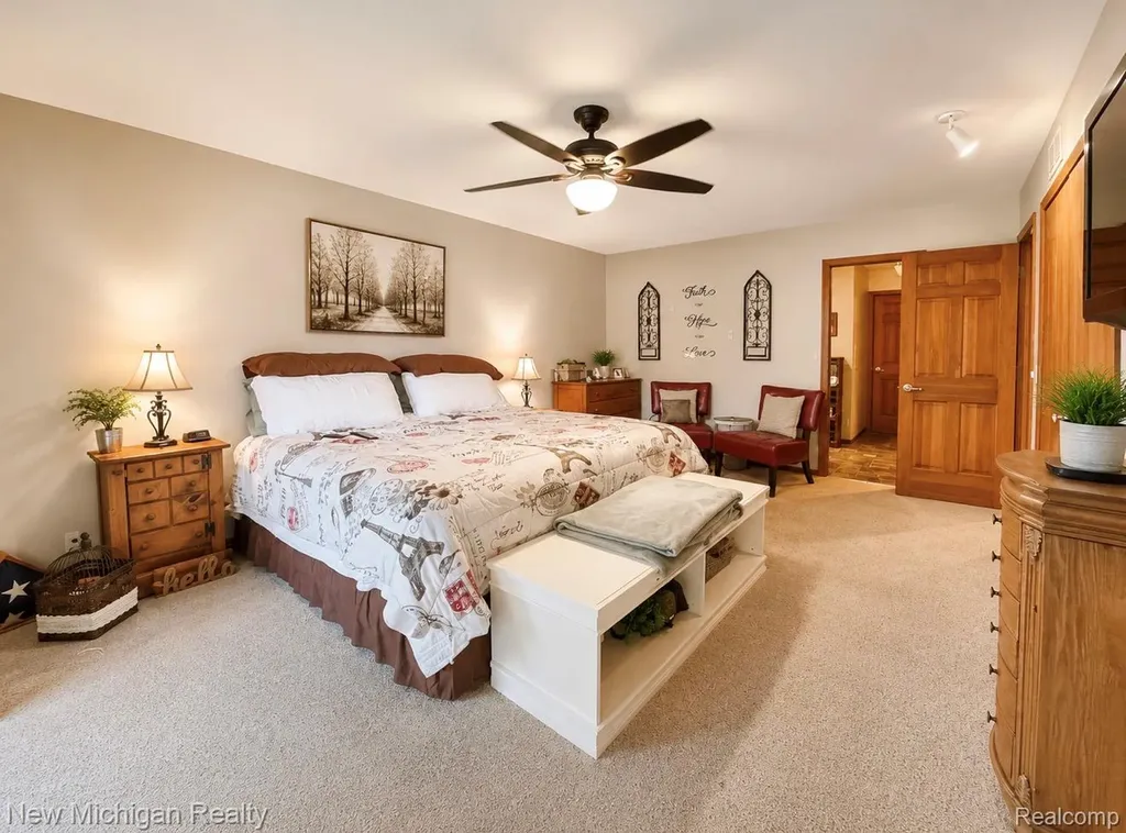 7156 River Road Flushing Charter Township MI 48433