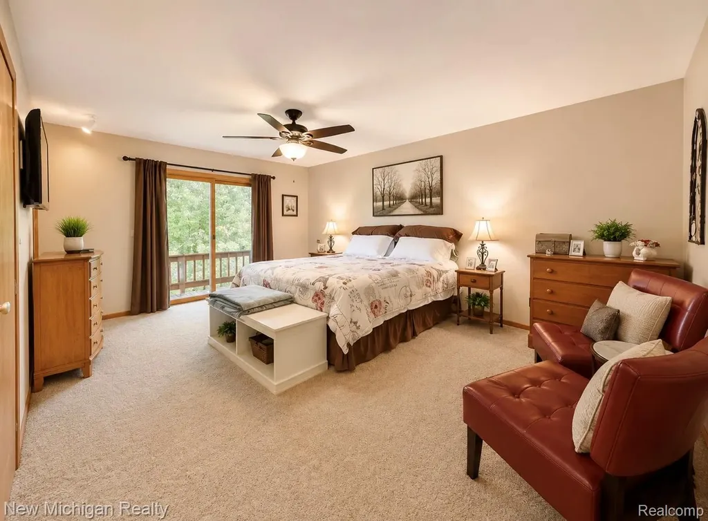 7156 River Road Flushing Charter Township MI 48433
