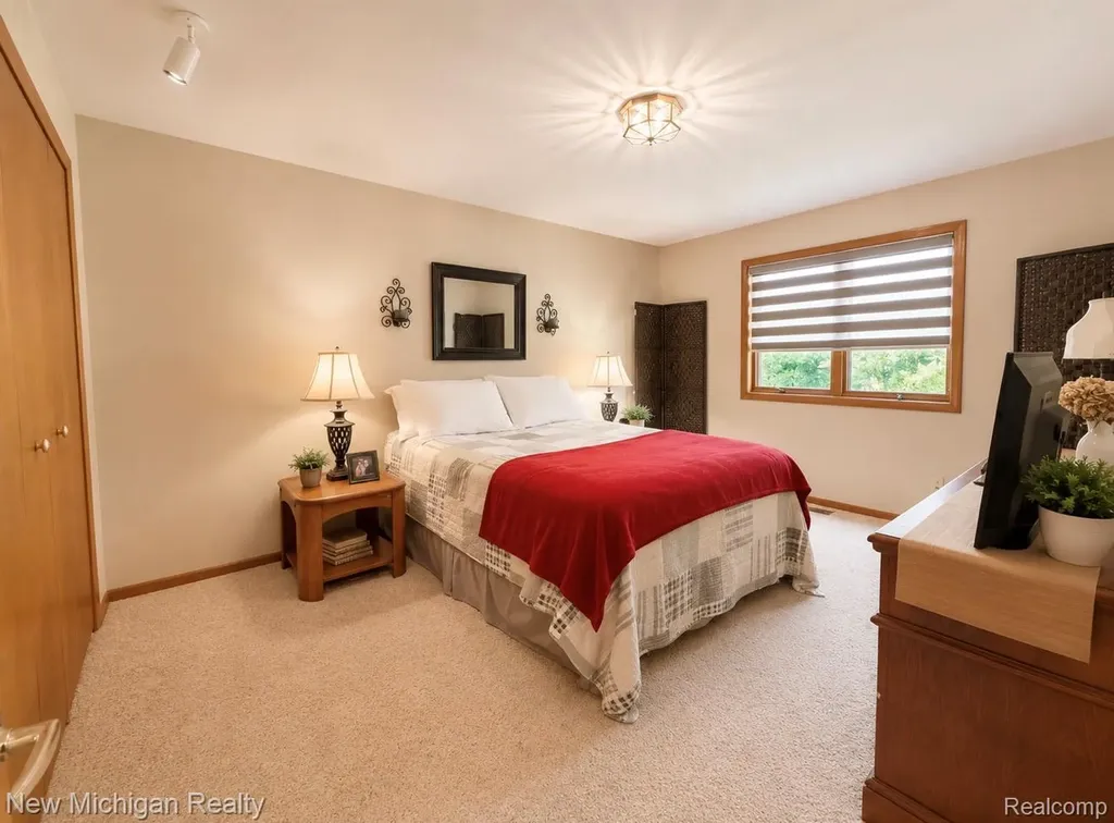 7156 River Road Flushing Charter Township MI 48433
