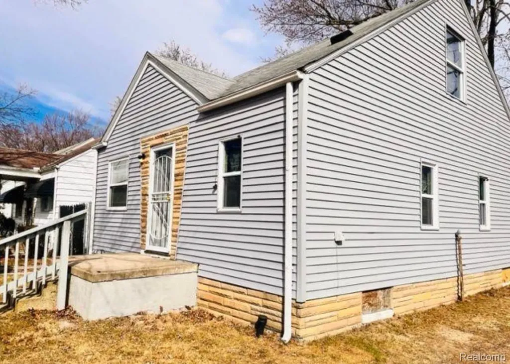 18918 Dresden Street Detroit City MI 48205