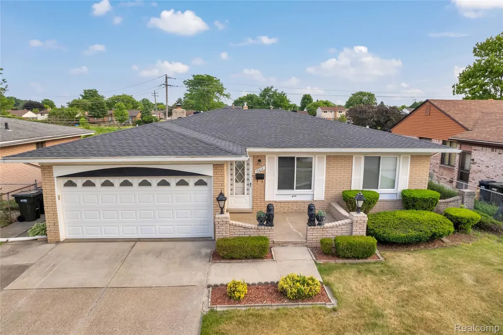 13612 Canterbury Drive Sterling Heights City MI 48312