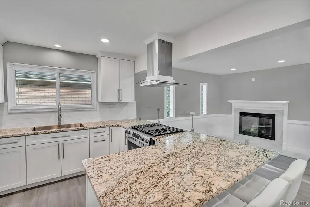 13612 Canterbury Drive Sterling Heights City MI 48312