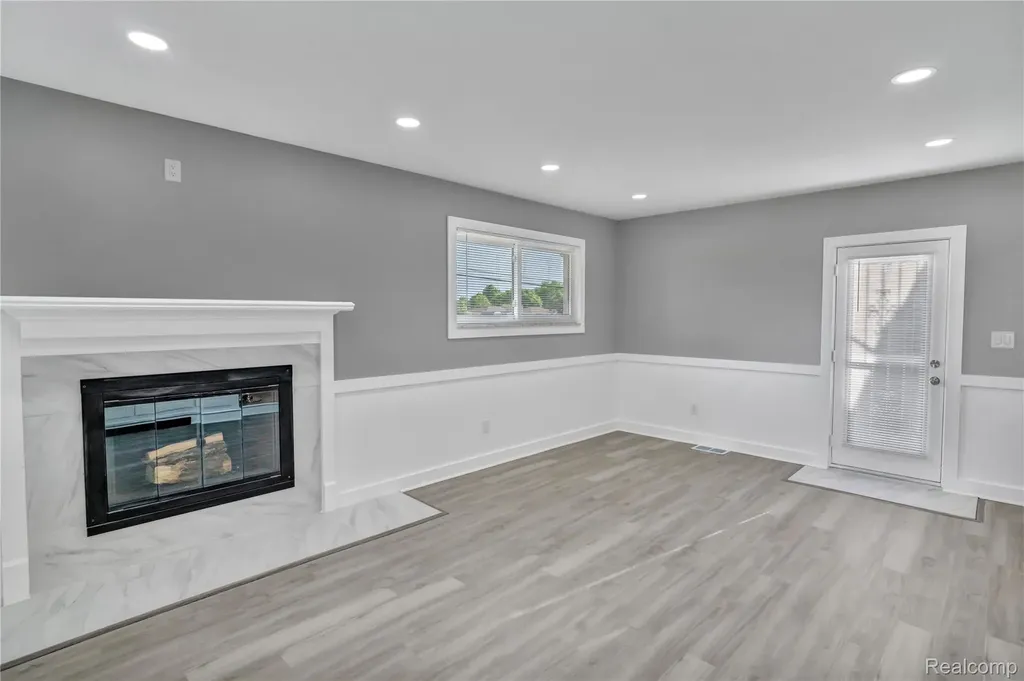 13612 Canterbury Drive Sterling Heights City MI 48312