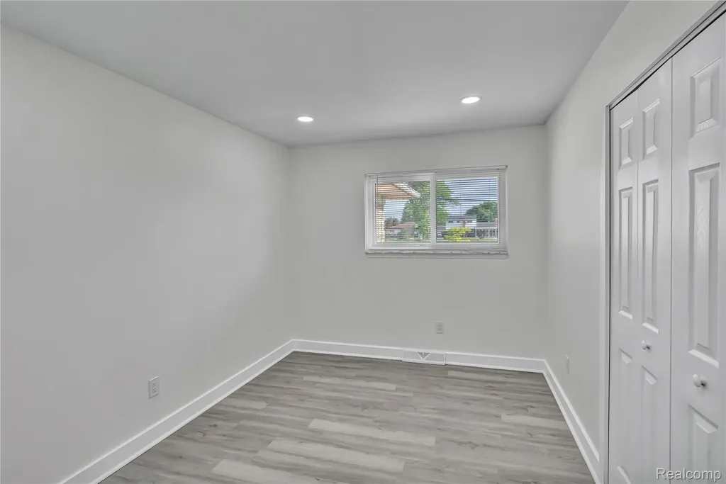 13612 Canterbury Drive Sterling Heights City MI 48312