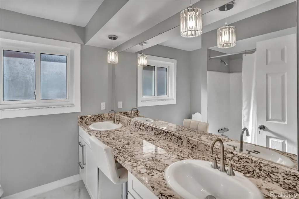 13612 Canterbury Drive Sterling Heights City MI 48312