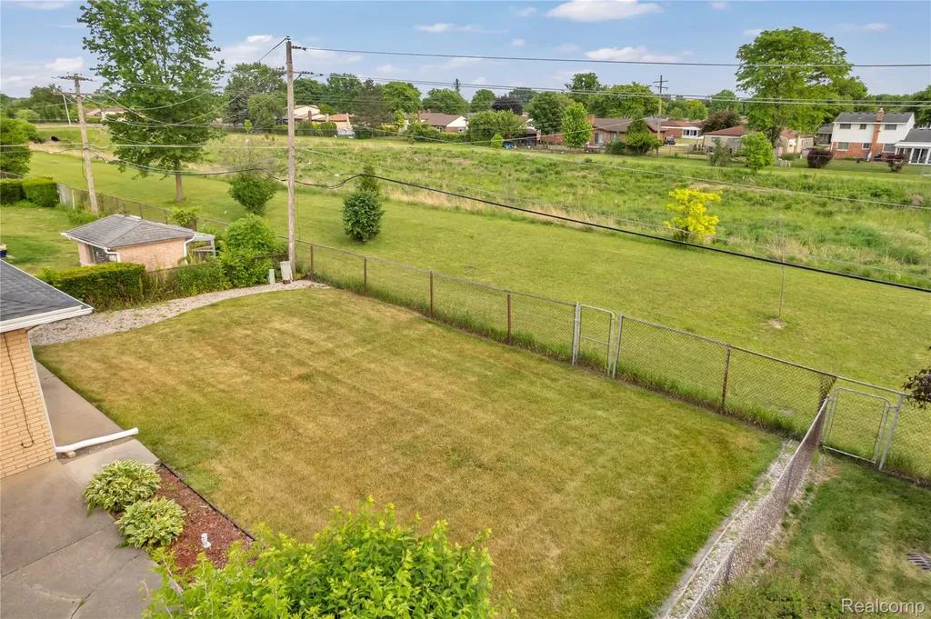 13612 Canterbury Drive Sterling Heights City MI 48312