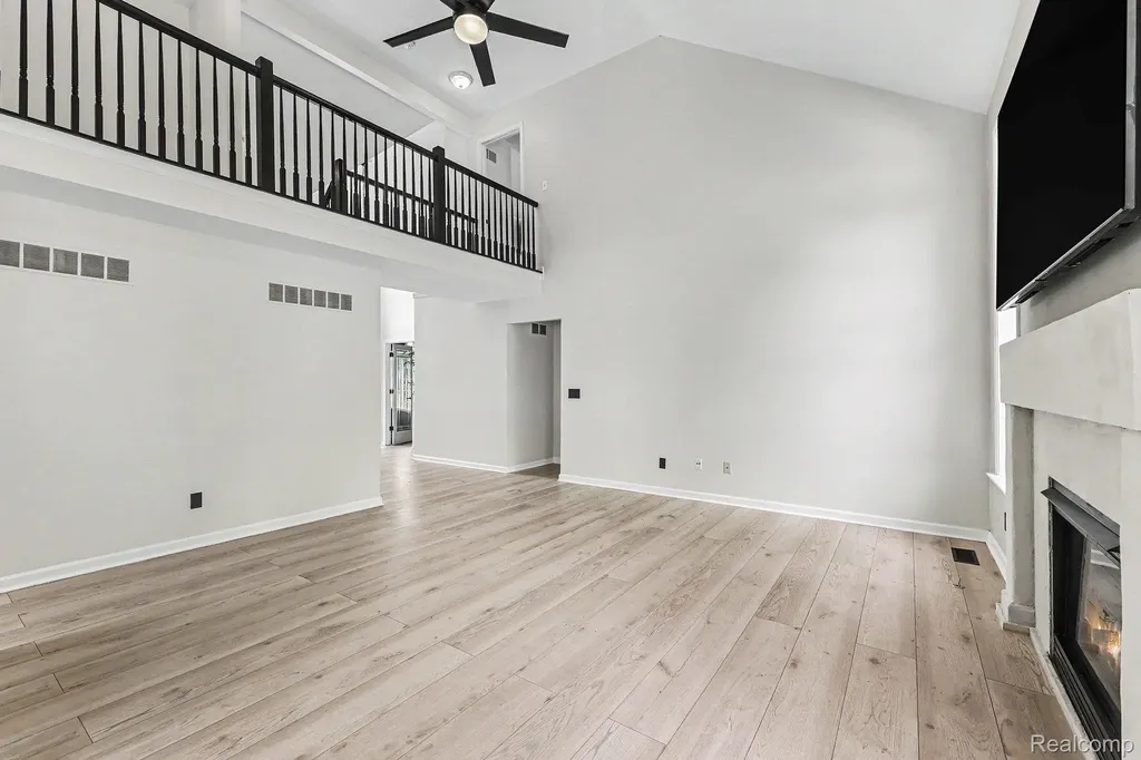 22273 Brywood Court Clinton Charter Township MI 48036