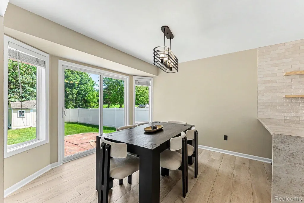 22273 Brywood Court Clinton Charter Township MI 48036