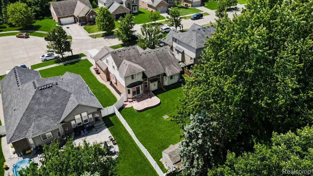 22273 Brywood Court Clinton Charter Township MI 48036
