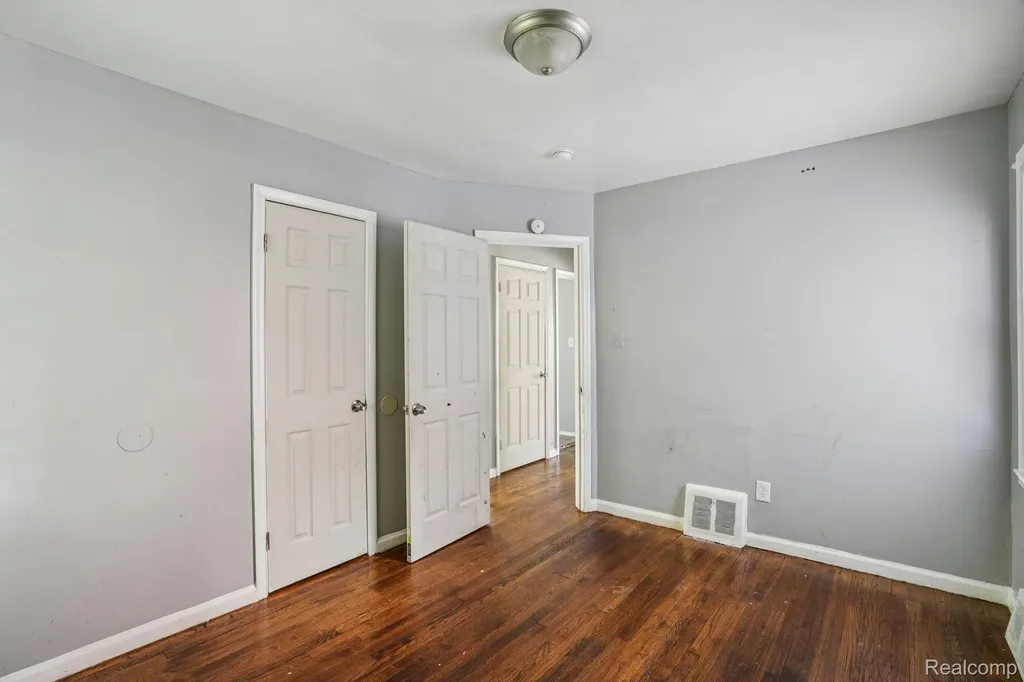 6526 Heyden Street Detroit City MI 48228