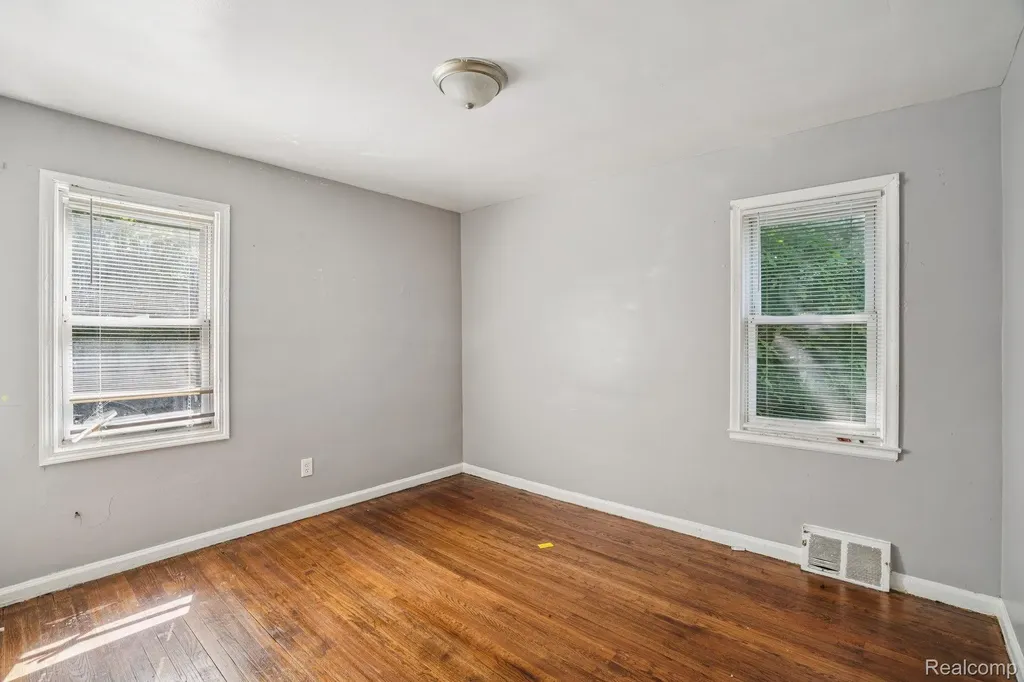 6526 Heyden Street Detroit City MI 48228