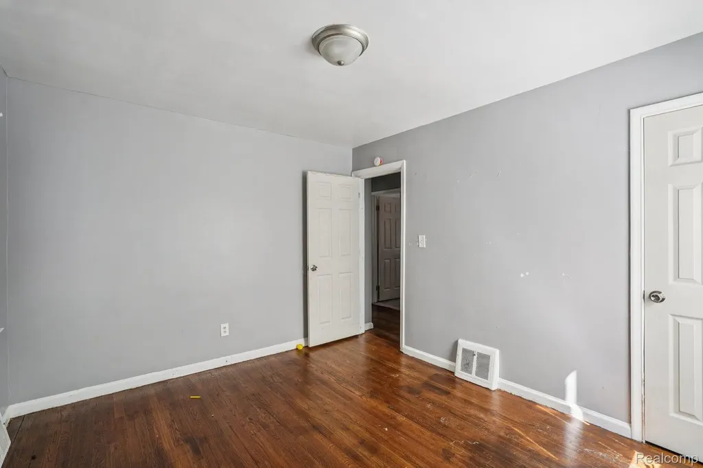 6526 Heyden Street Detroit City MI 48228
