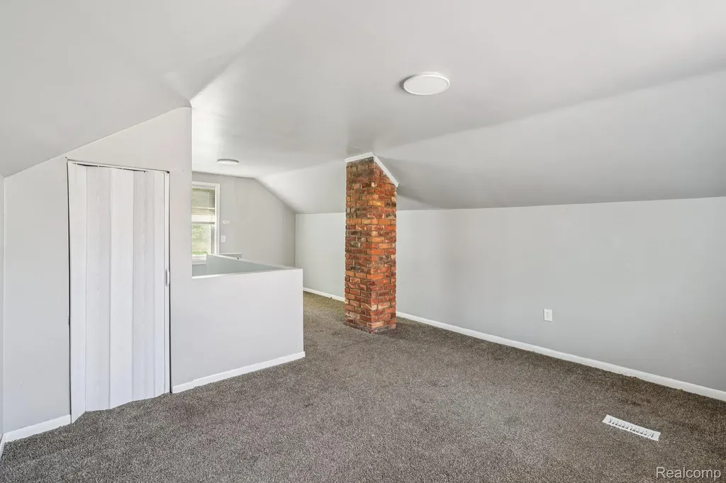 6526 Heyden Street Detroit City MI 48228