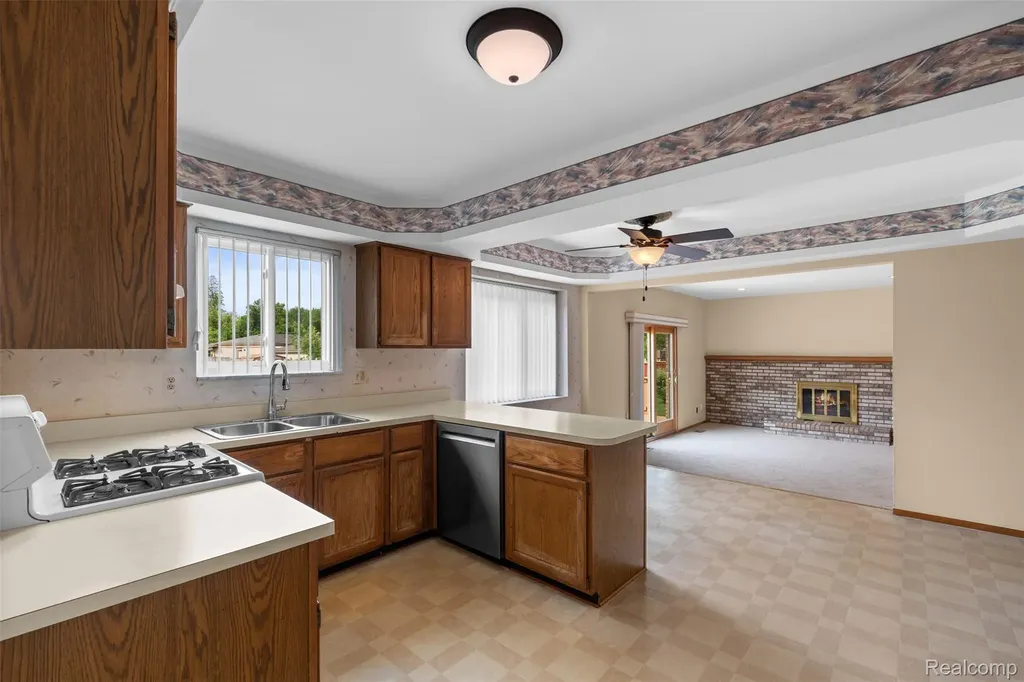 4210 Wingate Drive Sterling Heights City MI 48310