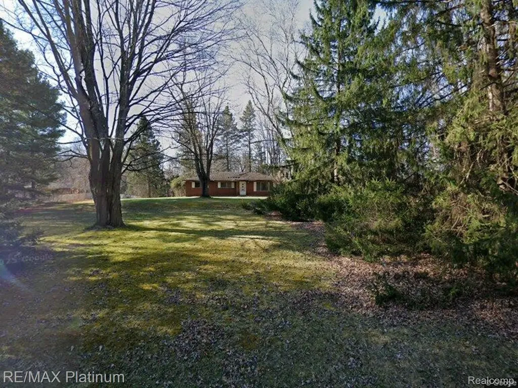 9466 Hyne Road Brighton Township MI 48114