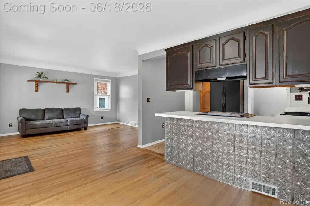 15861 Anne Avenue Allen Park City MI 48101
