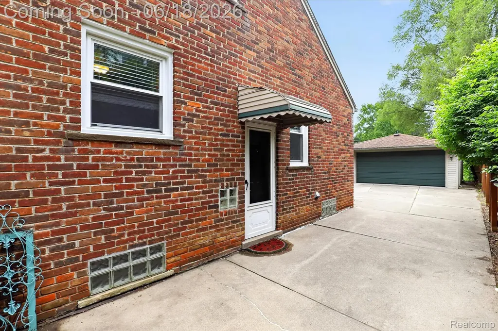 15861 Anne Avenue Allen Park City MI 48101