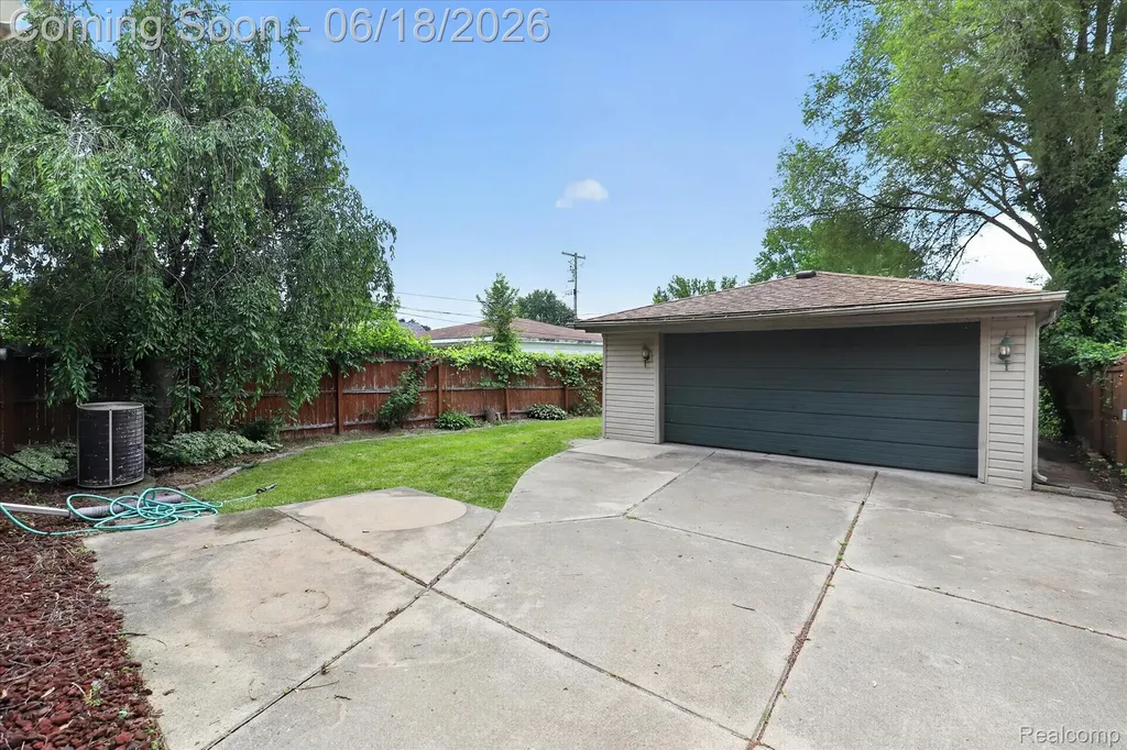 15861 Anne Avenue Allen Park City MI 48101