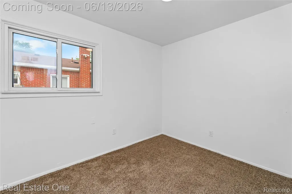 4718 Roosevelt Boulevard Dearborn Heights City MI 48125
