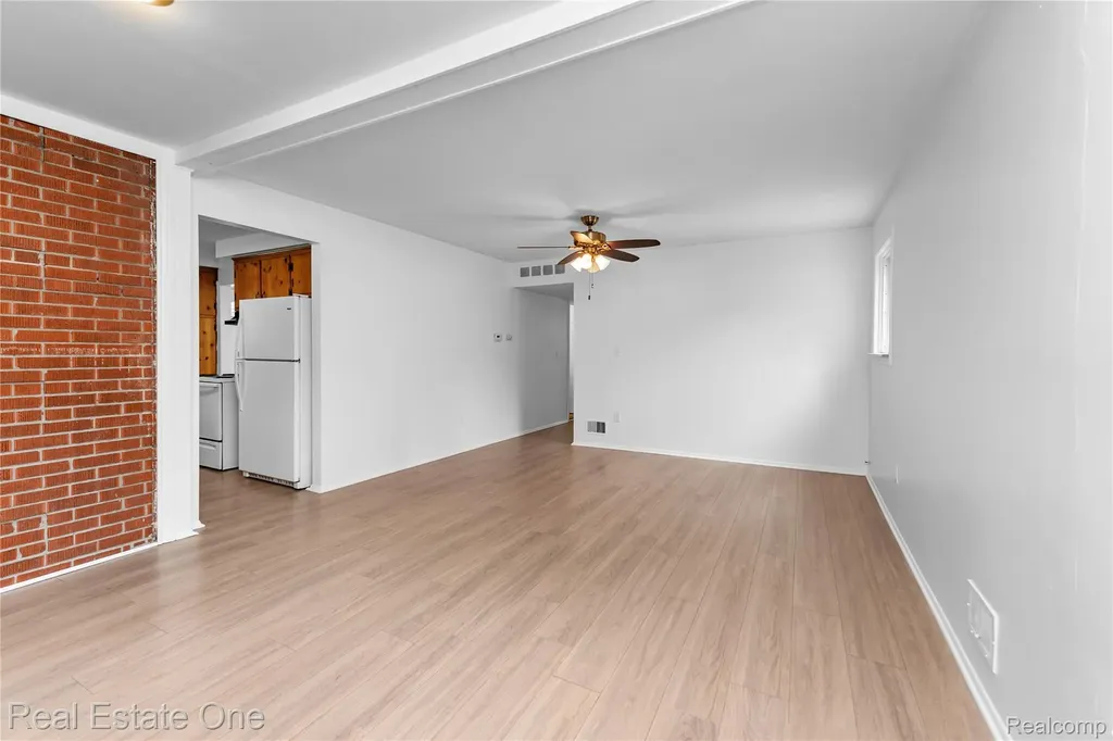 4718 Roosevelt Boulevard Dearborn Heights City MI 48125