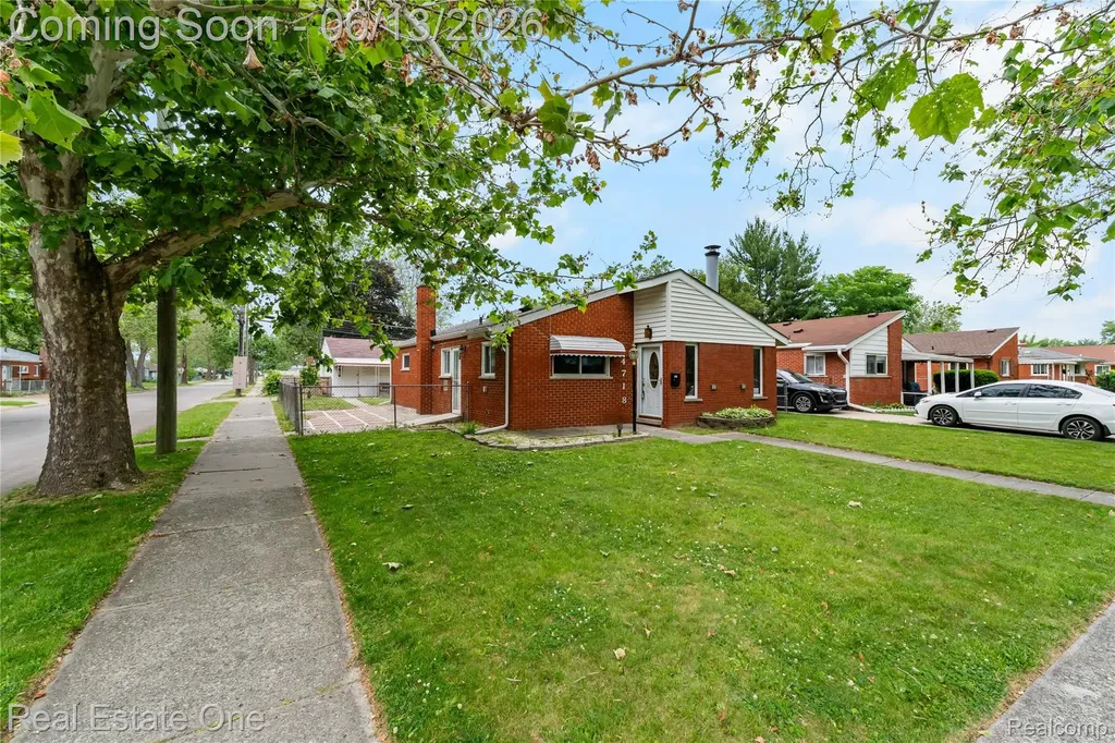 4718 Roosevelt Boulevard Dearborn Heights City MI 48125