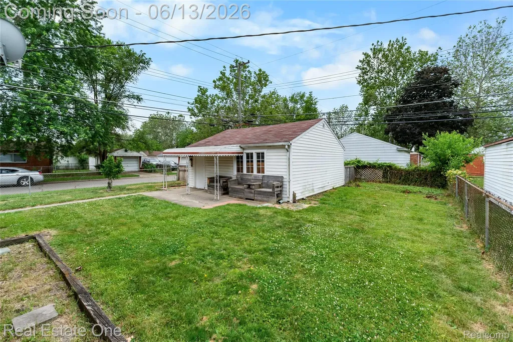 4718 Roosevelt Boulevard Dearborn Heights City MI 48125