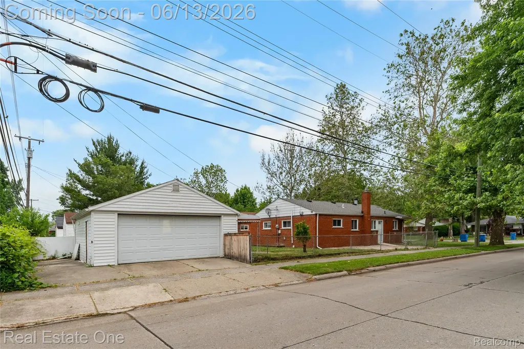 4718 Roosevelt Boulevard Dearborn Heights City MI 48125