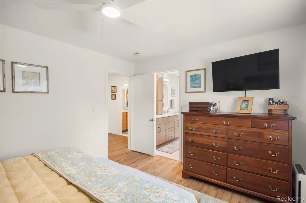44134 Harmony Lane Van Buren Charter Township MI 48111