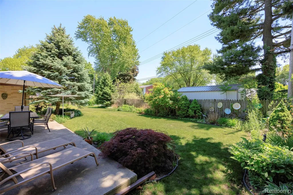 44134 Harmony Lane Van Buren Charter Township MI 48111