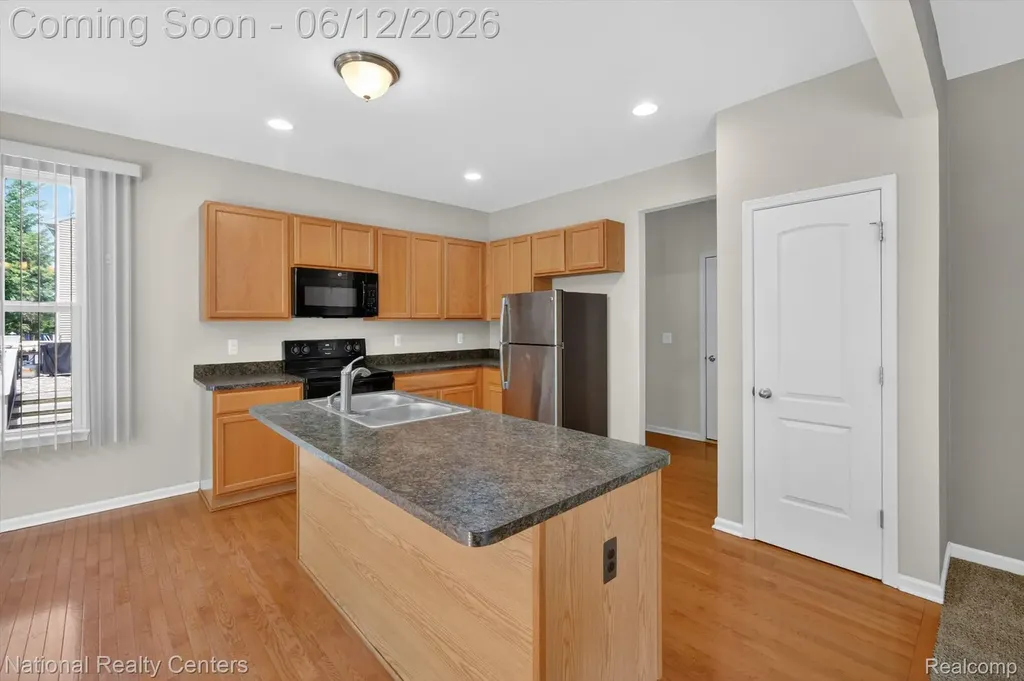 59697 Twin Pines Drive Lyon Charter Township MI 48165
