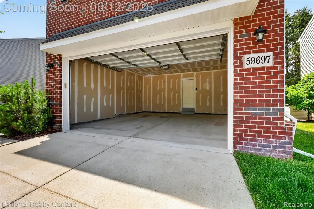 59697 Twin Pines Drive Lyon Charter Township MI 48165