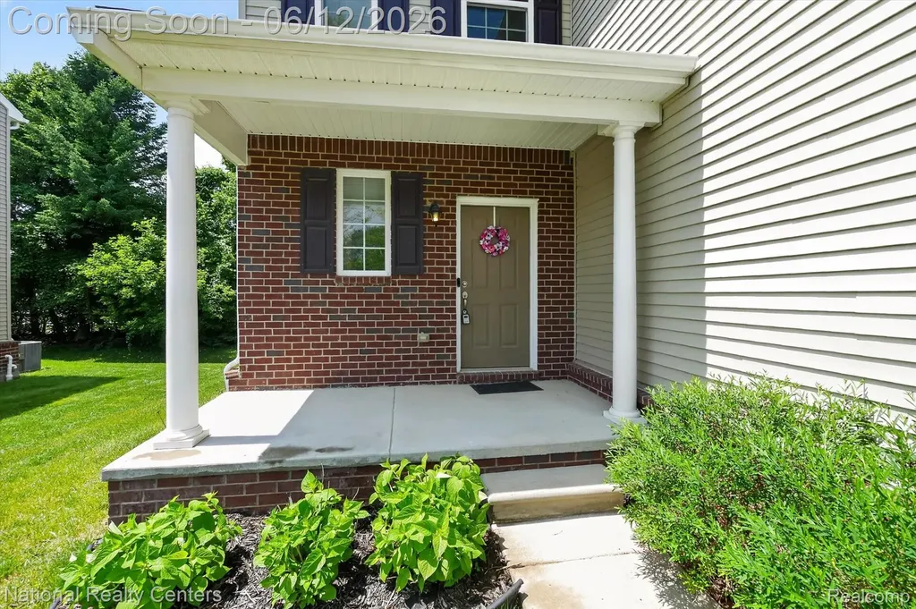 59697 Twin Pines Drive Lyon Charter Township MI 48165