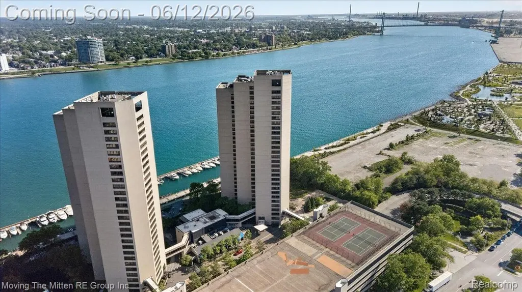 1001 W Jefferson Avenue Detroit City MI 48226