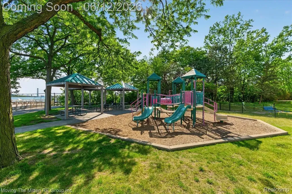 1001 W Jefferson Avenue Detroit City MI 48226