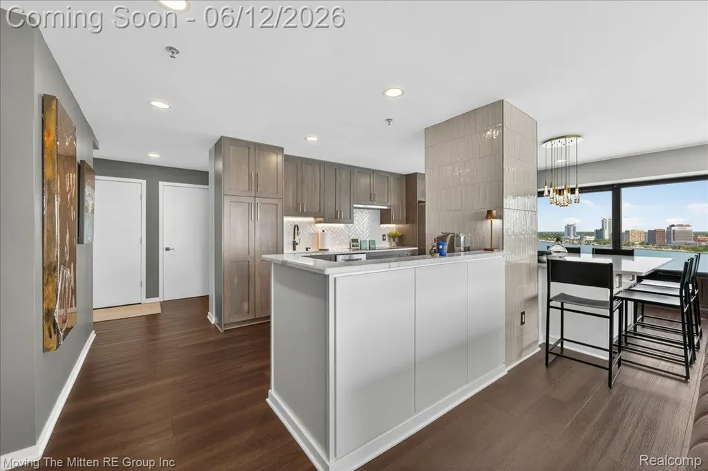 1001 W Jefferson Avenue Detroit City MI 48226