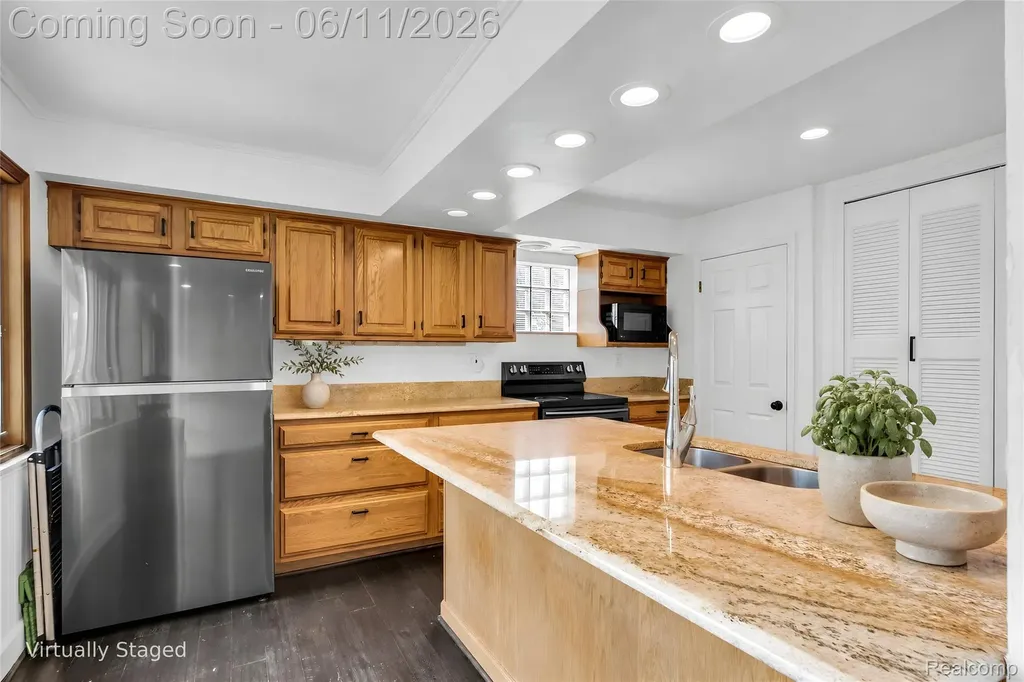 3015 Bembridge Road Royal Oak City MI 48073