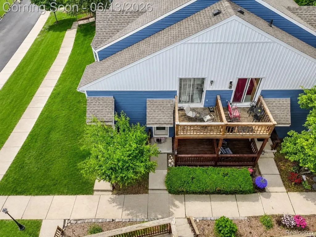 44750 Bayview Drive Novi City MI 48377