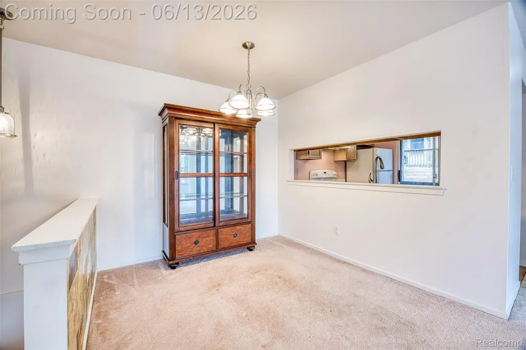 44750 Bayview Drive Novi City MI 48377
