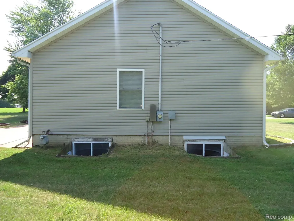 2933 Ashley Drive Madison Charter Township MI 49221