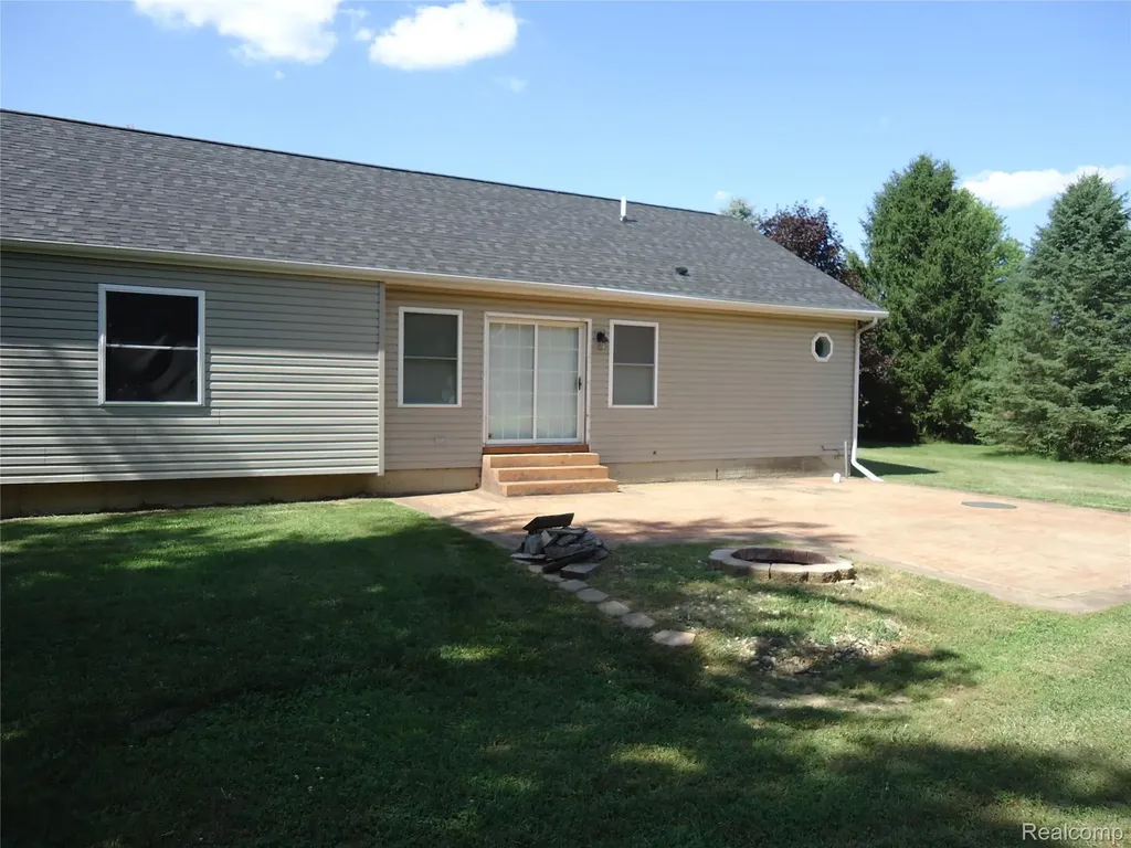 2933 Ashley Drive Madison Charter Township MI 49221