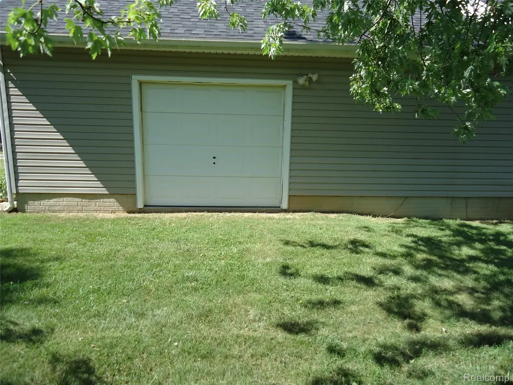 2933 Ashley Drive Madison Charter Township MI 49221